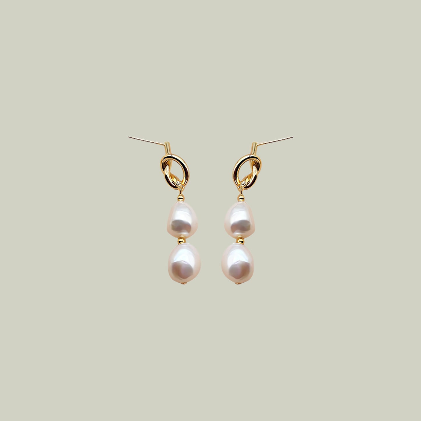 Pearl drop earring