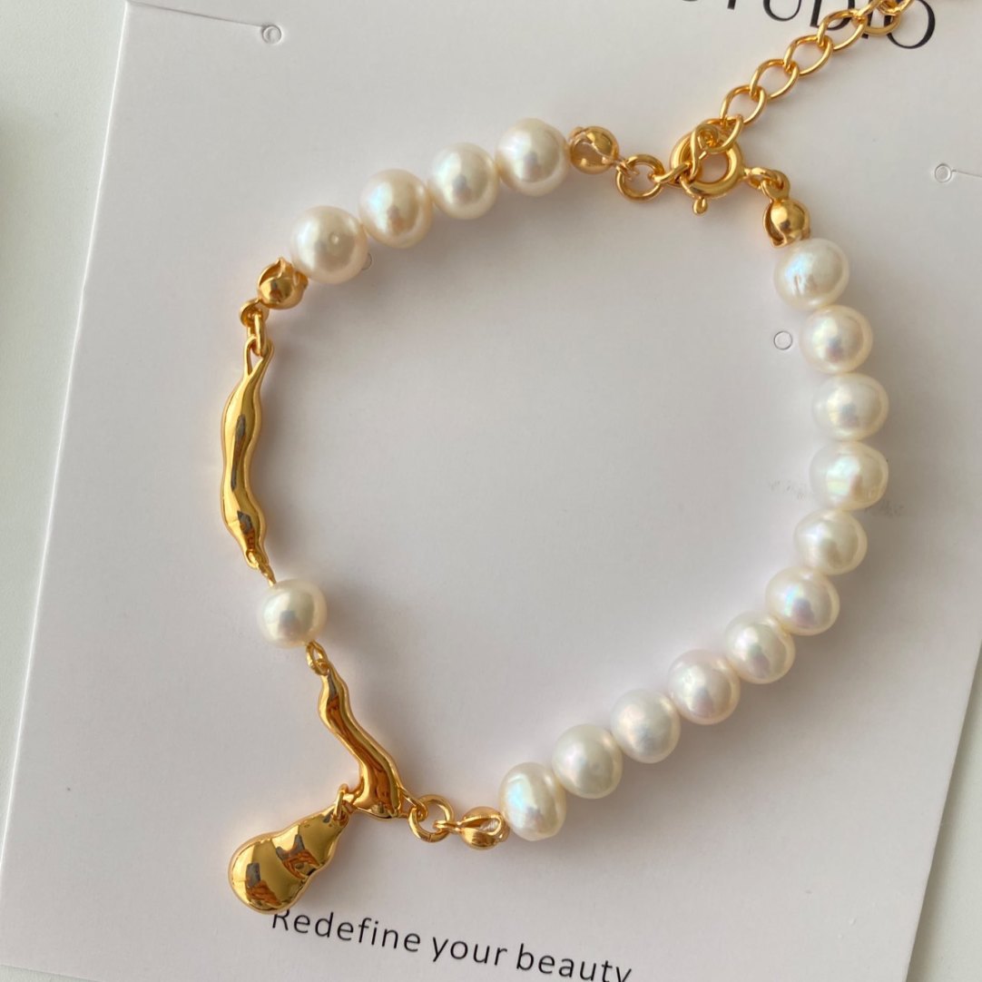 Pearl bracelet