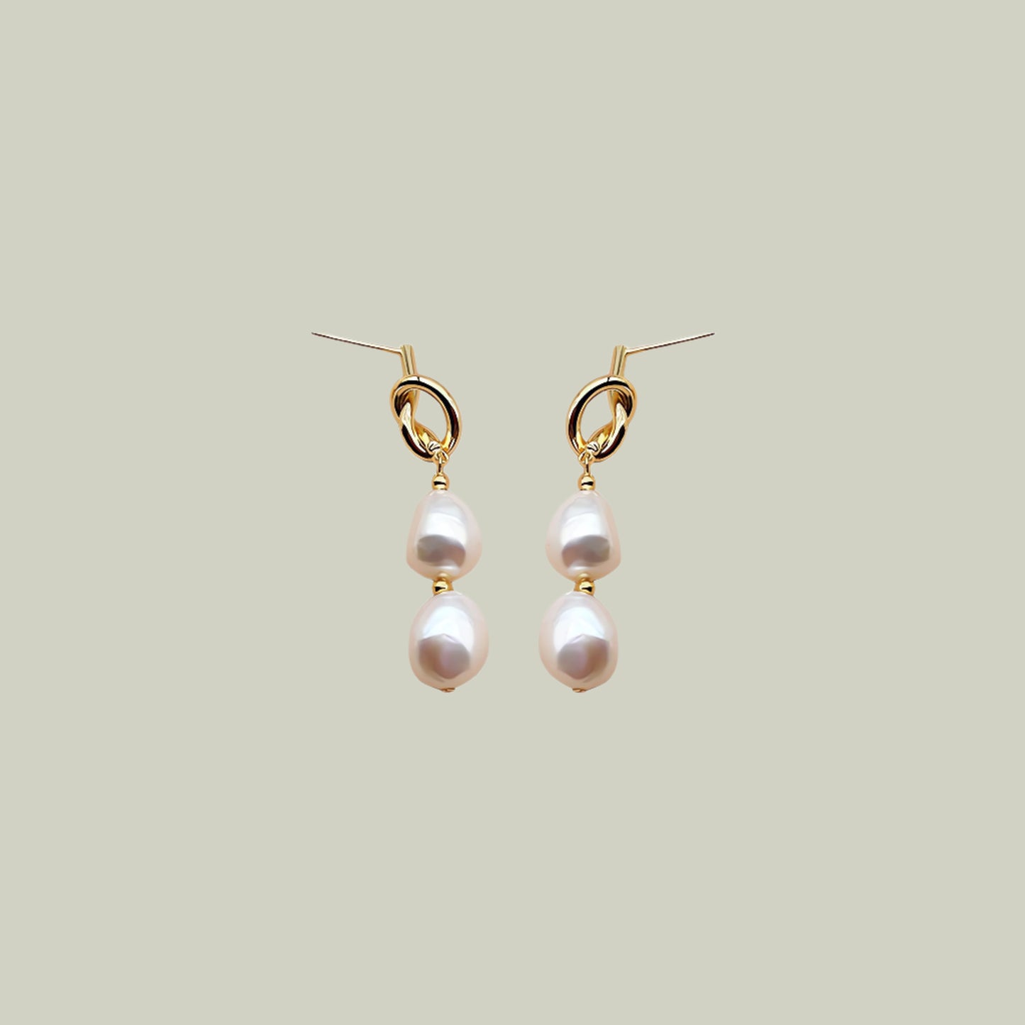 Pearl drop earring