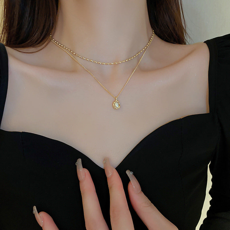 Double layers pearl necklace