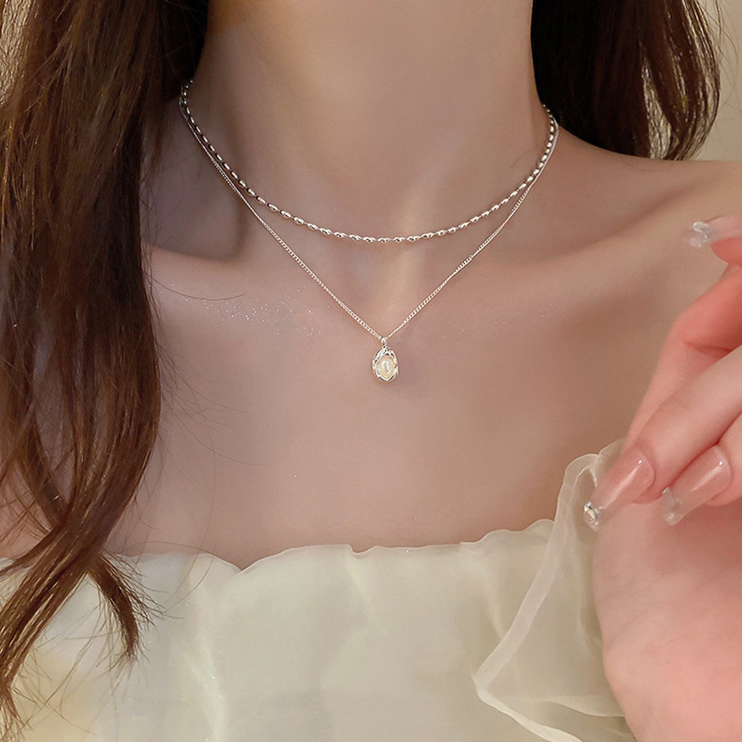 Double layers pearl necklace