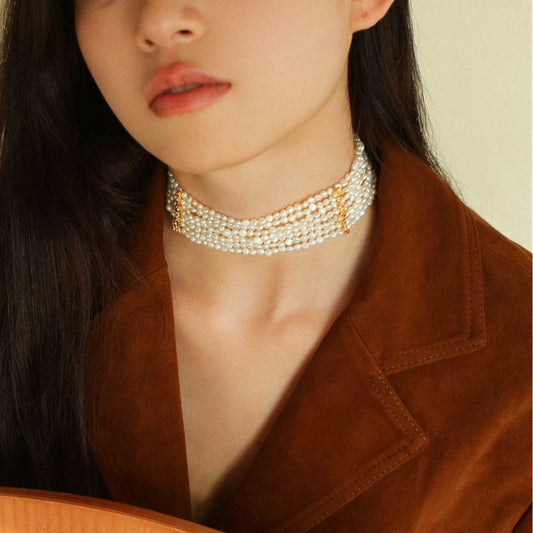 Pearl choker necklace