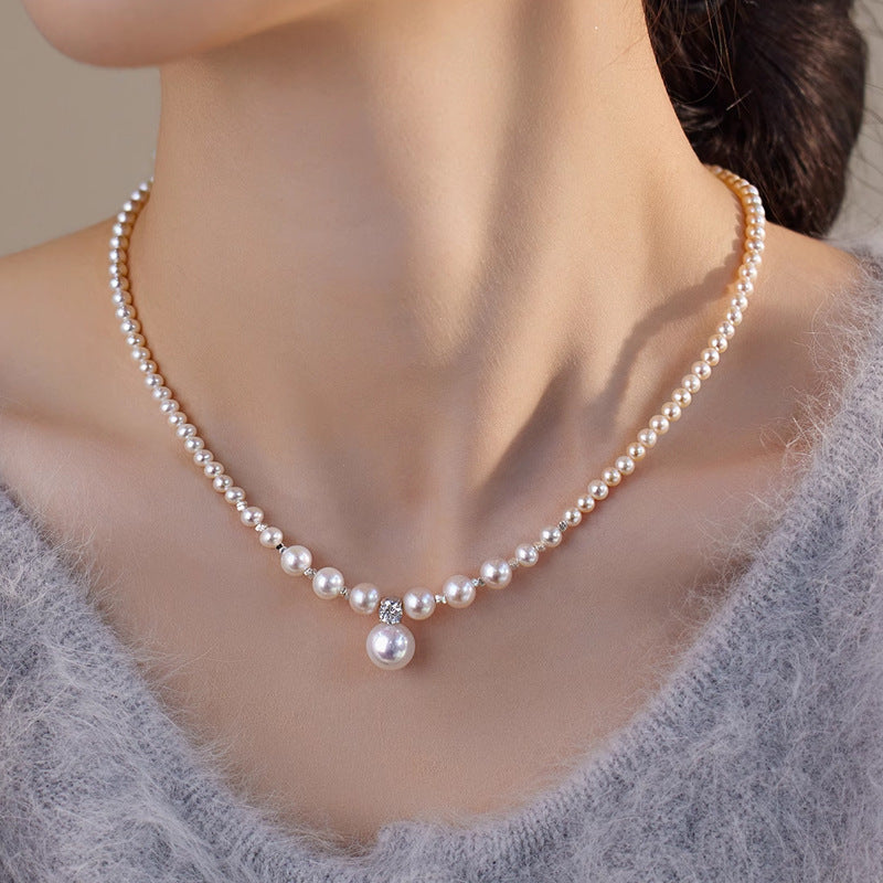 Classic pearl necklace